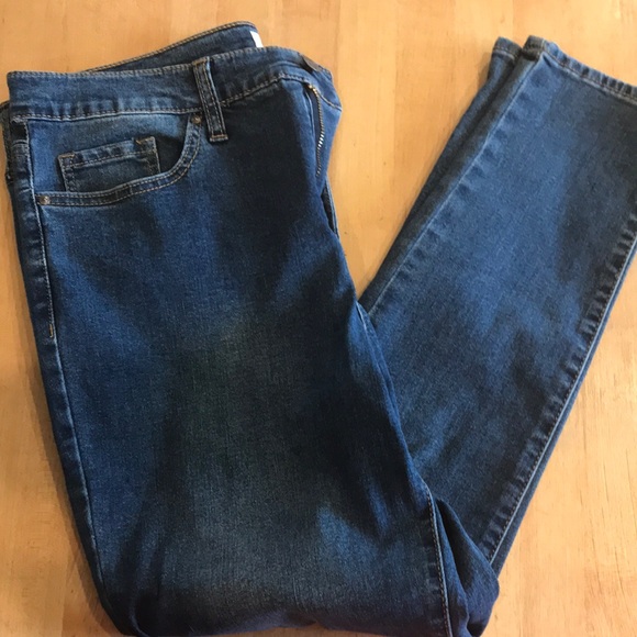 Jessica Simpson Blue Denim Jeans - Picture 3 of 3